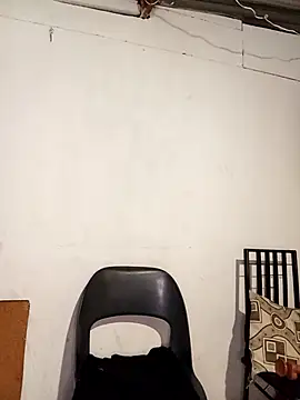 curvyloneah75 online show from 12/17/25, 05:24