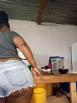 curvyloneah75 online show from 04/22/26, 06:38