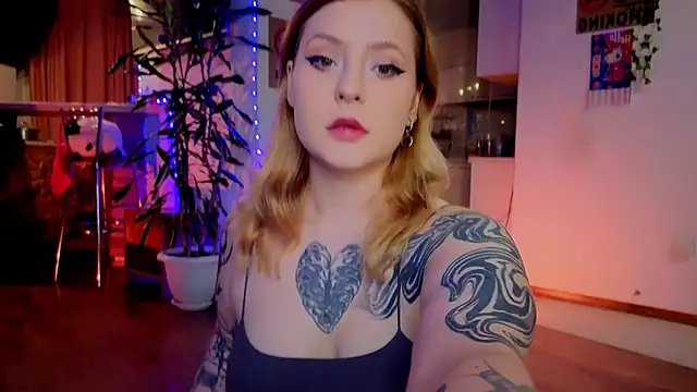 LinaQik online show from 11/02/25, 05:37