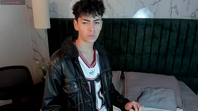 Snapshot of MattiDeLuca chatting on 01/31/25, 11:56 MattiDeLuca online show from 01/31/25, 11:56