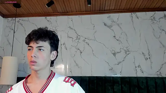 Snapshot of MattiDeLuca chatting on 01/31/25, 03:00 MattiDeLuca online show from 01/31/25, 03:00