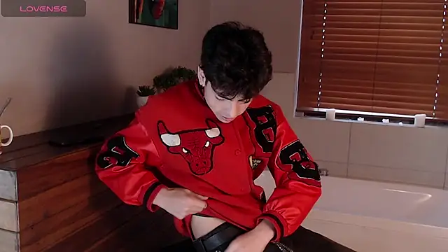 Snapshot of MattiDeLuca chatting on 02/13/25, 03:14 MattiDeLuca online show from 02/13/25, 03:14