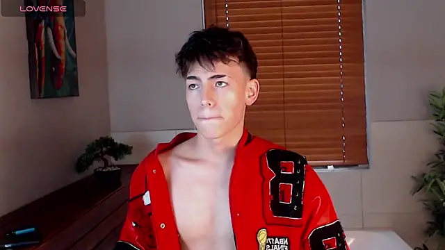 Snapshot of MattiDeLuca chatting on 02/20/25, 12:47 MattiDeLuca online show from 02/20/25, 12:47