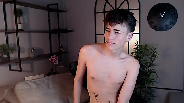 Snapshot of MattiDeLuca chatting on 02/27/25, 05:58 MattiDeLuca online show from 02/27/25, 05:58