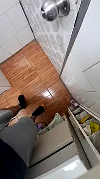 tula chyk online show from 10/14/25, 01:17