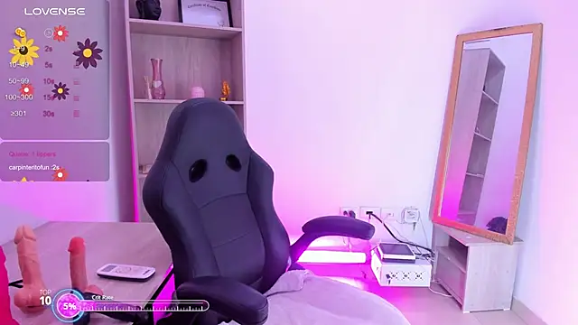 Snapshot of Evangeline_johns chatting on 10/25/25, 08:47 Evangeline johns online show from 10/25/25, 08:47