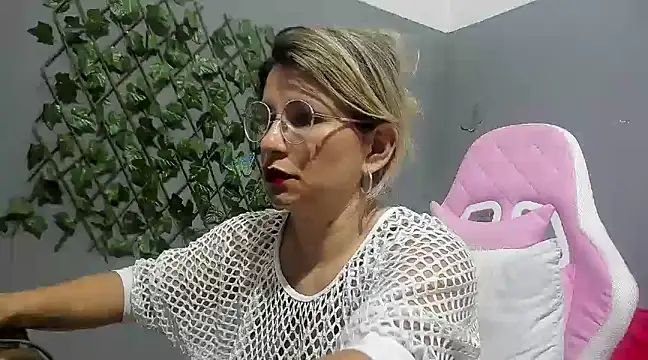 sexy bigboooty online show from 12/08/24, 10:03