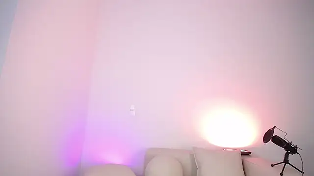 varenkaivanova 22 online show from 10/27/25, 09:57