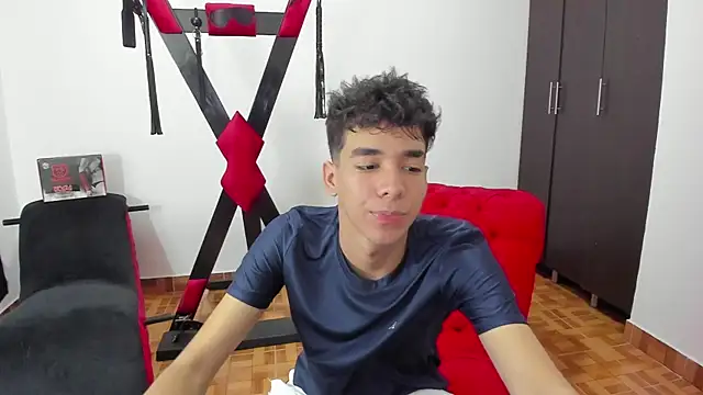 Snapshot of Harry_LatinBoy chatting on 01/10/25, 08:15 Harry LatinBoy online show from 01/10/25, 08:15