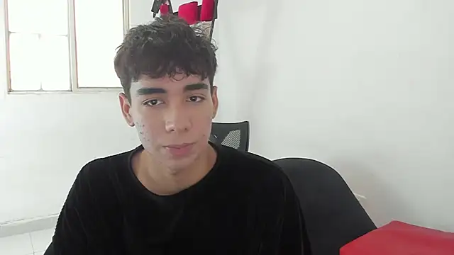 Snapshot of Harry_LatinBoy chatting on 03/03/25, 07:28 Harry LatinBoy online show from 03/03/25, 07:28