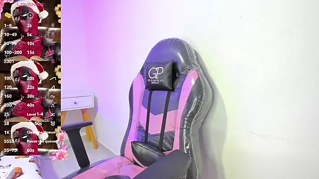 Snapshot of Naomy_veracruz_ chatting on 12/27/24, 01:18 Naomy veracruz online show from 12/27/24, 01:18