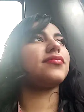 Snapshot of Naomy_veracruz_ chatting on 11/10/25, 02:05 Naomy veracruz online show from 11/10/25, 02:05