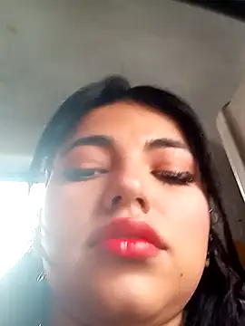 Snapshot of Naomy_veracruz_ chatting on 11/11/25, 12:49 Naomy veracruz online show from 11/11/25, 12:49