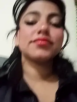 Snapshot of Naomy_veracruz_ chatting on 11/15/25, 12:13 Naomy veracruz online show from 11/15/25, 12:13