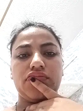 Snapshot of Naomy_veracruz_ chatting on 11/30/25, 10:41 Naomy veracruz online show from 11/30/25, 10:41