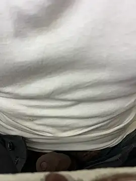 Snapshot of aprivateguy chatting on 12/25/24, 08:29 aprivateguy online show from 12/25/24, 08:29