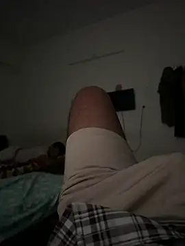 Snapshot of aprivateguy chatting on 02/23/25, 01:46 aprivateguy online show from 02/23/25, 01:46