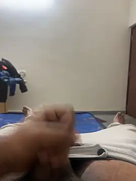 Snapshot of aprivateguy chatting on 02/16/26, 07:43 aprivateguy online show from 02/16/26, 07:43