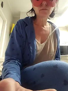 Vagabondainnamorata online show from 11/28/25, 04:04