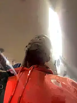 Snapshot of Bignc chatting on 09/22/25, 08:38 Bignc online show from 09/22/25, 08:38