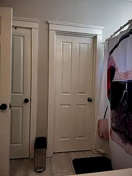 Snapshot of Bignc chatting on 10/15/25, 02:28 Bignc online show from 10/15/25, 02:28