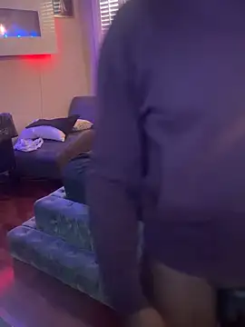 Snapshot of Bignc chatting on 10/20/25, 10:10 Bignc online show from 10/20/25, 10:10