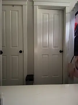 Snapshot of Bignc chatting on 10/25/25, 04:24 Bignc online show from 10/25/25, 04:24