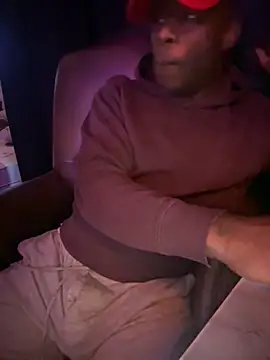 Snapshot of Bignc chatting on 11/11/25, 05:35 Bignc online show from 11/11/25, 05:35