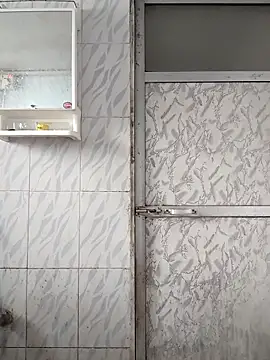 surabhi09 online show from 09/13/25, 02:11