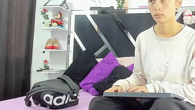 abby eemily online show from 10/09/25, 12:03