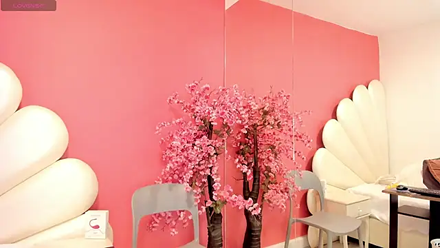 Snapshot of Zoey_Donovan chatting on 02/10/25, 10:19 Zoey Donovan online show from 02/10/25, 10:19