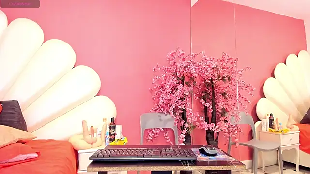 Snapshot of Zoey_Donovan chatting on 03/12/25, 10:39 Zoey Donovan online show from 03/12/25, 10:39