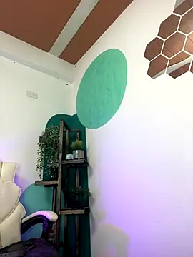 LollaByer online show from 11/20/25, 09:03