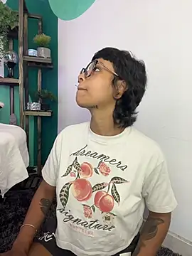 LollaByer online show from 12/15/25, 09:08