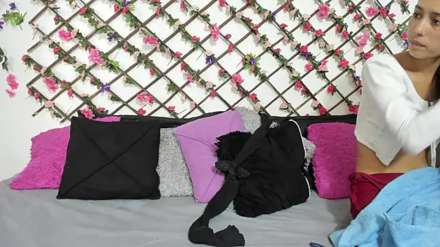 thedream girls online show from 02/10/25, 02:37