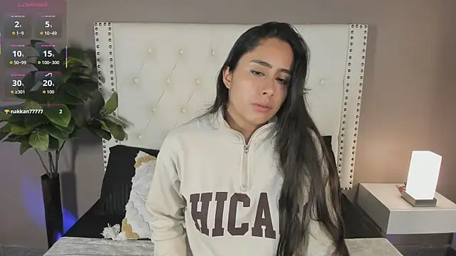 Julia Martinez  online show from 07/20/26, 11:45