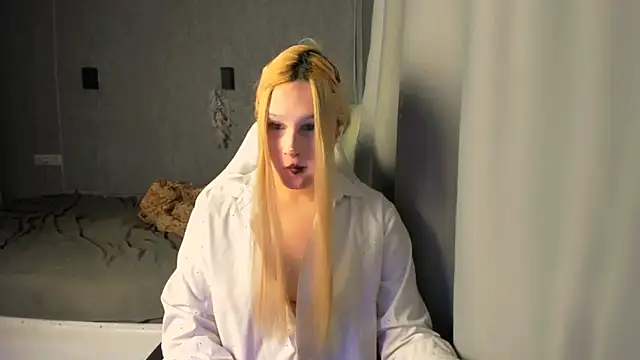 Snapshot of Kleo_Godde chatting on 11/15/25, 06:44 Kleo Godde online show from 11/15/25, 06:44