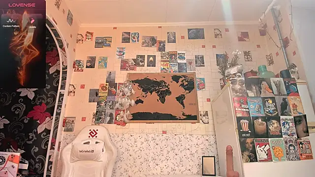 Kleo Godde online show from 04/18/26, 08:09