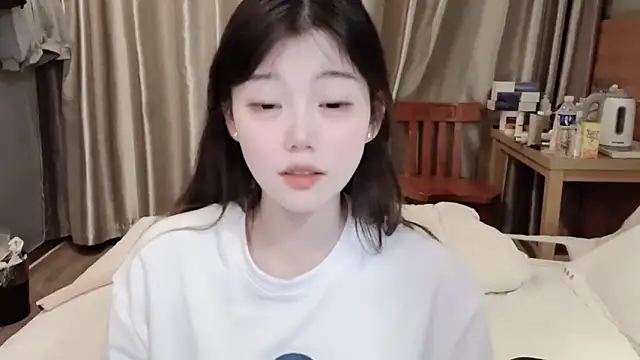 yangyang-1115 online show from 02/17/25, 03:53