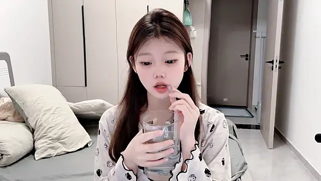 yangyang-1115 online show from 09/27/25, 04:39