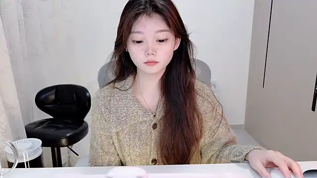 yangyang-1115 online show from 11/10/25, 05:17