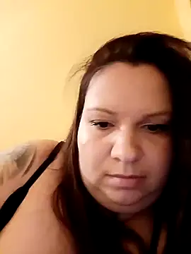 Snapshot of Szilvi93 chatting on 12/15/25, 02:10 Szilvi93 online show from 12/15/25, 02:10