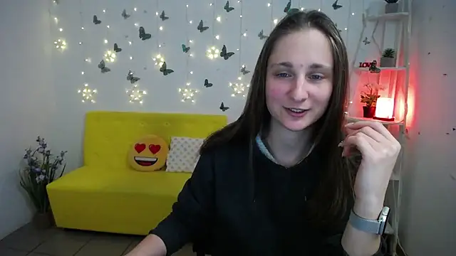 MichelLeee online show from 04/23/26, 12:29