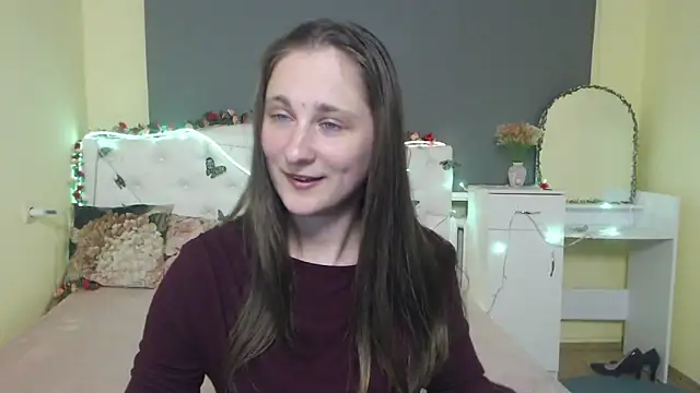 Snapshot of MichelLeee chatting on 04/30/26, 11:27 MichelLeee online show from 04/30/26, 11:27