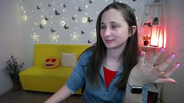 Snapshot of MichelLeee chatting on 05/04/26, 11:28 MichelLeee online show from 05/04/26, 11:28