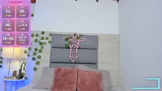 AshleyHill2 online show from 11/11/25, 03:39