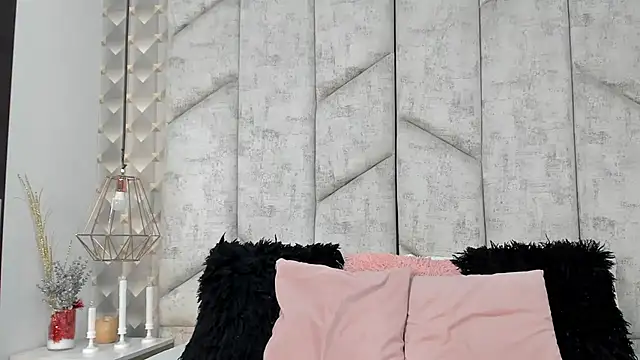 AshleyHill2 online show from 12/22/25, 03:36