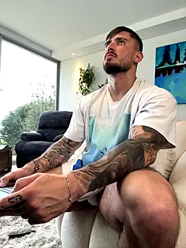 DimitriSullivan  online show from 10/03/25, 09:23