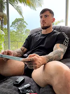 DimitriSullivan  online show from 10/24/25, 05:53