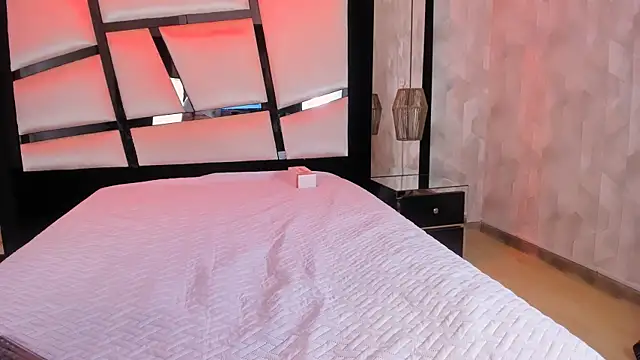 AriannaRussell  online show from 09/22/25, 04:09